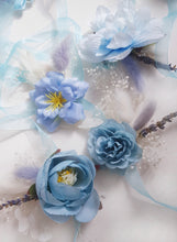 Load image into Gallery viewer, Boutonniere, Wedding Flower Pins in Pink & Cream