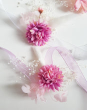 Load image into Gallery viewer, Boutonniere, Wedding Flower Pins in Pink & Cream