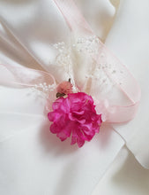 Load image into Gallery viewer, Boutonniere, Wedding Flower Pins in Pink & Cream