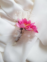 Load image into Gallery viewer, Boutonniere, Wedding Flower Pins in Pink & Cream