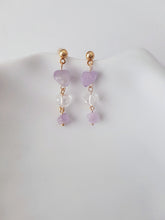 Load image into Gallery viewer, Lilac Amethyst Gemstone Dangling Earrings
