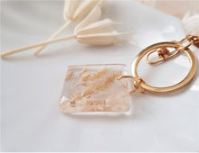 Load image into Gallery viewer, Pampas-Flower Pendant with golden Key-Chain