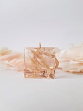 Load image into Gallery viewer, Pampas-Flower Pendant with golden Key-Chain