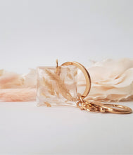 Load image into Gallery viewer, Pampas-Flower Pendant with golden Key-Chain