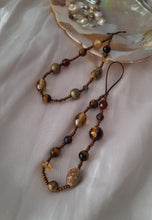 Load image into Gallery viewer, Mobile phone pearl-chain brown beads