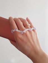 Load image into Gallery viewer, Phone pearl-chain in purple-white
