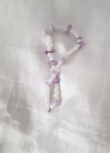 Load image into Gallery viewer, Phone pearl-chain in purple-white