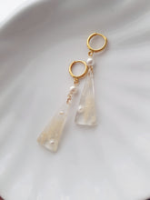 Load image into Gallery viewer, Pampas-Grass Resin Earrings