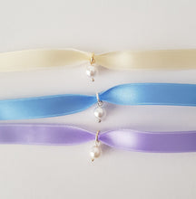 Load image into Gallery viewer, Blue Choker Pearl Necklace