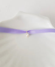 Load image into Gallery viewer, Lavender Choker Pearl Necklace