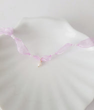 Load image into Gallery viewer, Rose Choker Pearl-Necklace