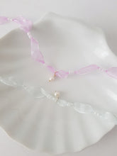Load image into Gallery viewer, Rose Choker Pearl-Necklace