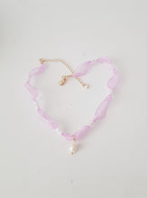 Load image into Gallery viewer, Rose Choker Pearl-Necklace