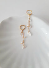 Load image into Gallery viewer, Golden Chain Earrings with Pearls and Moonstone