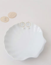 Load image into Gallery viewer, Classic - Golden Hoop Earrings with white Pearl