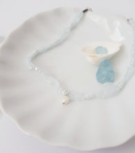 Load image into Gallery viewer, Nacre Cross Blue Pearl Necklace