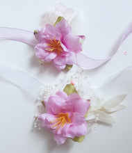 Load image into Gallery viewer, Boutonniere, Wedding Flower Pins in Pink &amp; Cream
