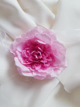 Load image into Gallery viewer, Boutonniere, Wedding Flower Pins in Pink &amp; Cream