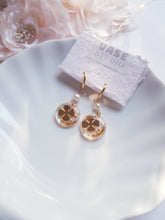 Load image into Gallery viewer, Shamrock Golden Resin Earrings