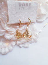 Load image into Gallery viewer, Shamrock Golden Resin Earrings