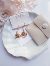 Load image into Gallery viewer, Shamrock Golden Resin Earrings