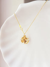 Load image into Gallery viewer, Shamrock Golden Resin Earrings