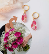 Load image into Gallery viewer, Bridal Flower Bouquet Earrings