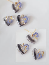 Load image into Gallery viewer, Forgetmenot Heart Shaped Resin Pendant with Hair