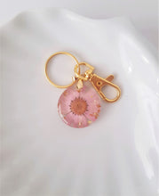 Load image into Gallery viewer, Real Daisy Flower-Pendant Pink