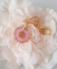 Load image into Gallery viewer, Real Daisy Flower-Pendant Pink