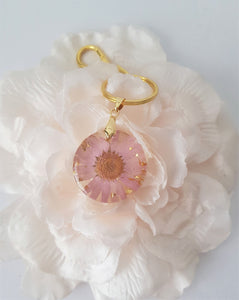 Real Daisy Flower-Pendant Pink