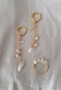 Golden Chain Earrings with Pearls and Moonstone