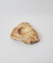 Load image into Gallery viewer, Genuine Alabaster Hand Carved Ashtray Made in Italy