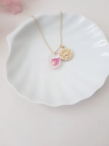 Birth Flower Necklace June - Rose, Zodiac Sign Gemini  / Cancer, Gold