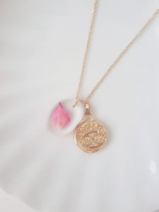 Birth Flower Necklace June - Rose, Zodiac Sign Gemini  / Cancer, Gold