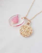 Load image into Gallery viewer, Birth Flower Necklace June - Rose, Zodiac Sign Gemini  / Cancer, Gold