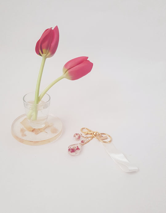 Transparent Golden Keychain - Flowers and Gold with Silky Ribbon