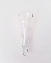 Load image into Gallery viewer, Glas Horn-Shell Vase, Vintage