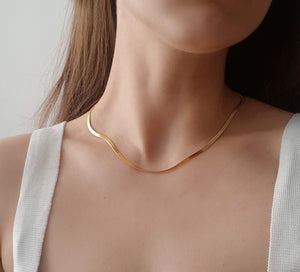 Golden Herringbone-Snake Necklace