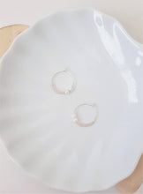 Load image into Gallery viewer, Dainty Silver Hoop Earrings with Rosé light pink and white Pearls