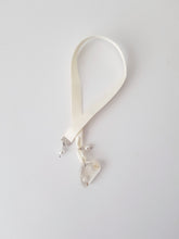 Load image into Gallery viewer, Resin Bookmark Ribbon Cream-White